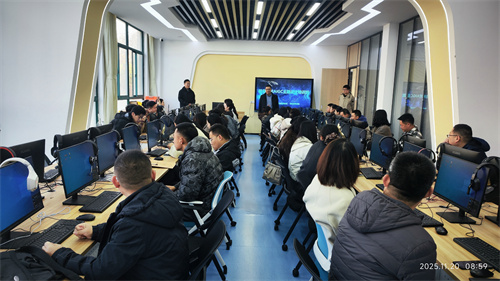 市科技馆成功D办AIGC视觉设计艺术创作专题培训